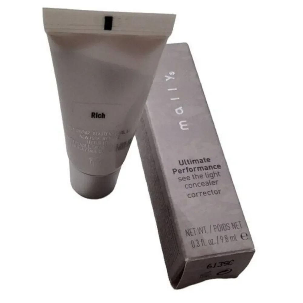 Mally Beauty's Ultimate‎ Performance See the Light Concealer in the shade 